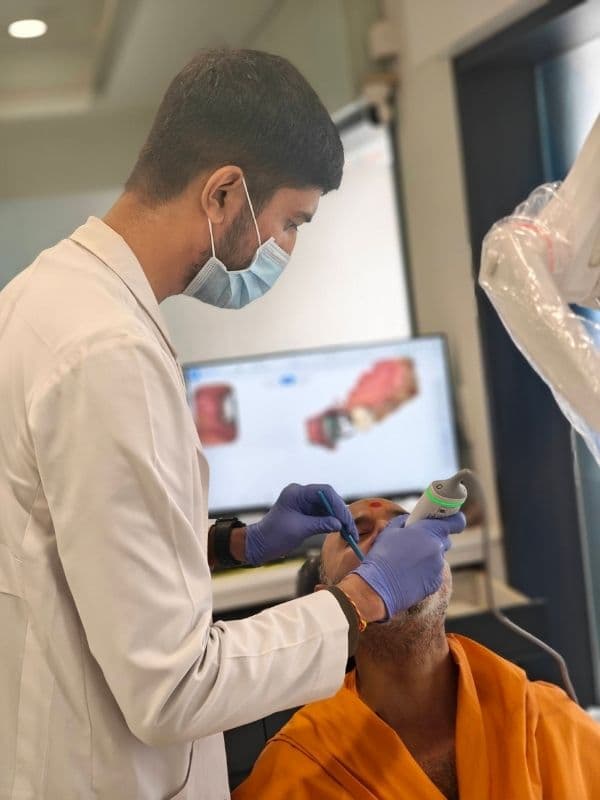 Dr. Pratik Pipalia taking a digital intraoral scan