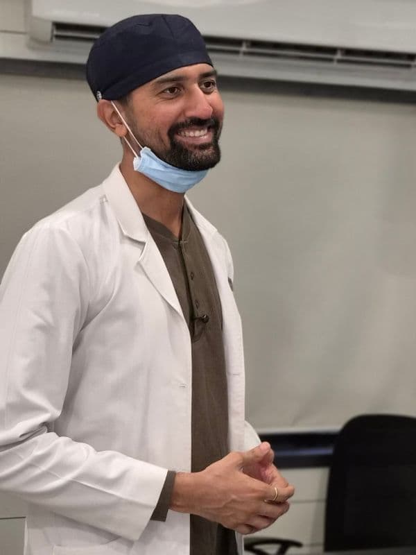 Dr. Pratik Pipalia explaining dental implant treatment planning